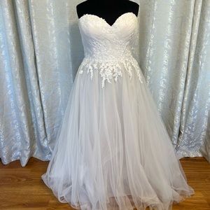 Strapless ivory/sand/nude bridal gown